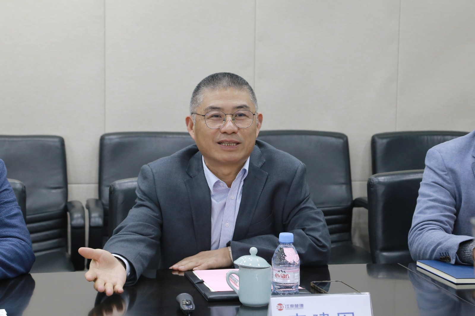 1646895575129233.jpg 1646895575129233.jpg